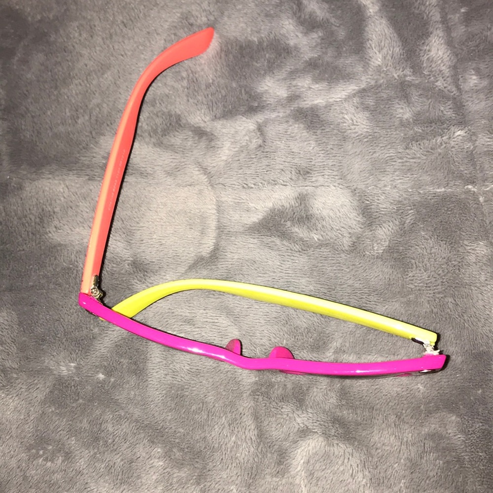 sunglasses - Picture 3 of 3